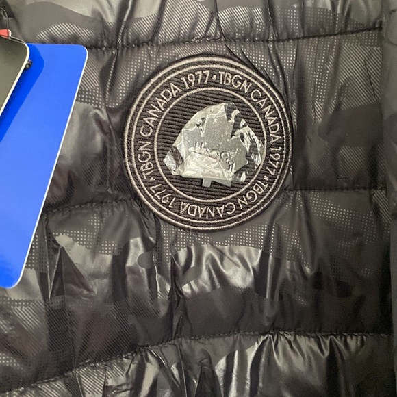 NWOT Toboggan Canada Black Camo winter jacket - Picture 2 of 5